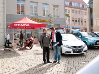 Honda-Geschäftsführer Ivo Kurz mit Moderator Stefan Bernschein